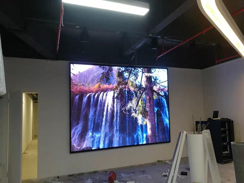 东莞松山湖谷雨餐厅室内led显示屏项目