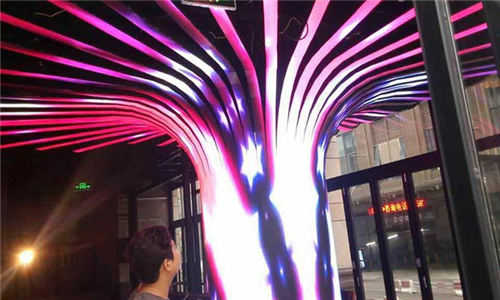 北京中骏世界城树形LED异形屏